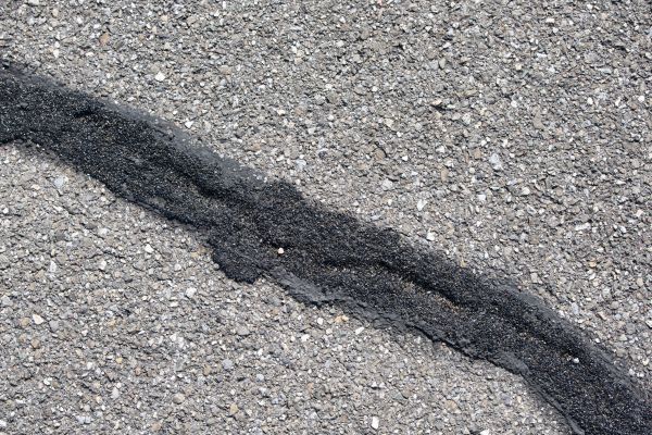 Asphalt Crack Sealing in Niceville
